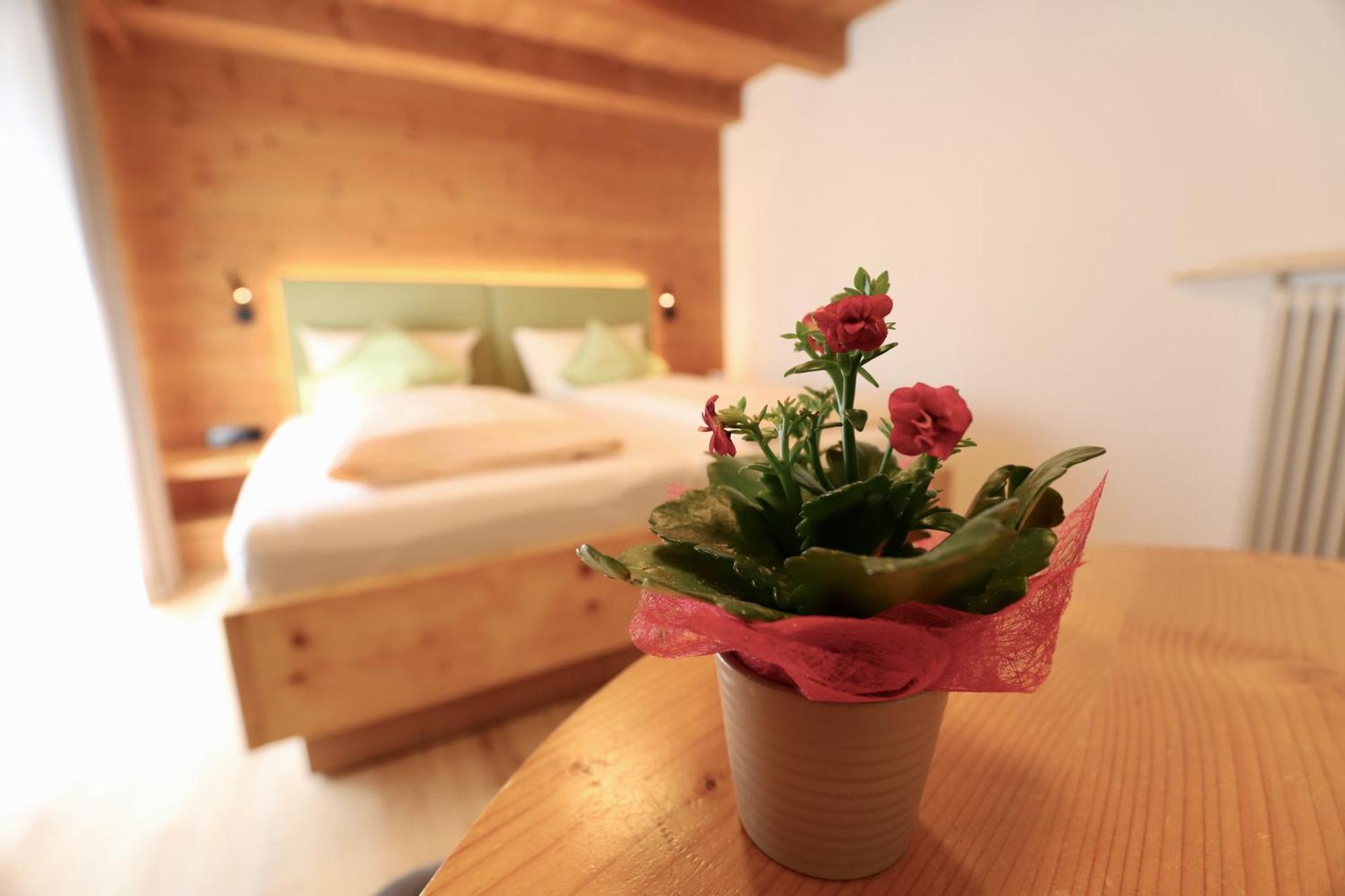 Kaisers Das Kleine Stadthotel ซอนโทเฟิน ภายนอก รูปภาพ