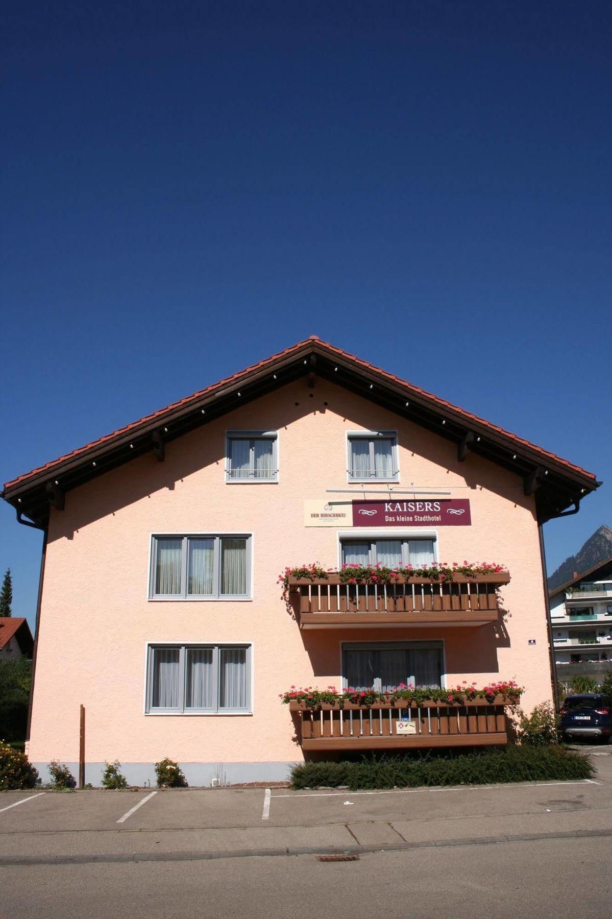 Kaisers Das Kleine Stadthotel ซอนโทเฟิน ภายนอก รูปภาพ